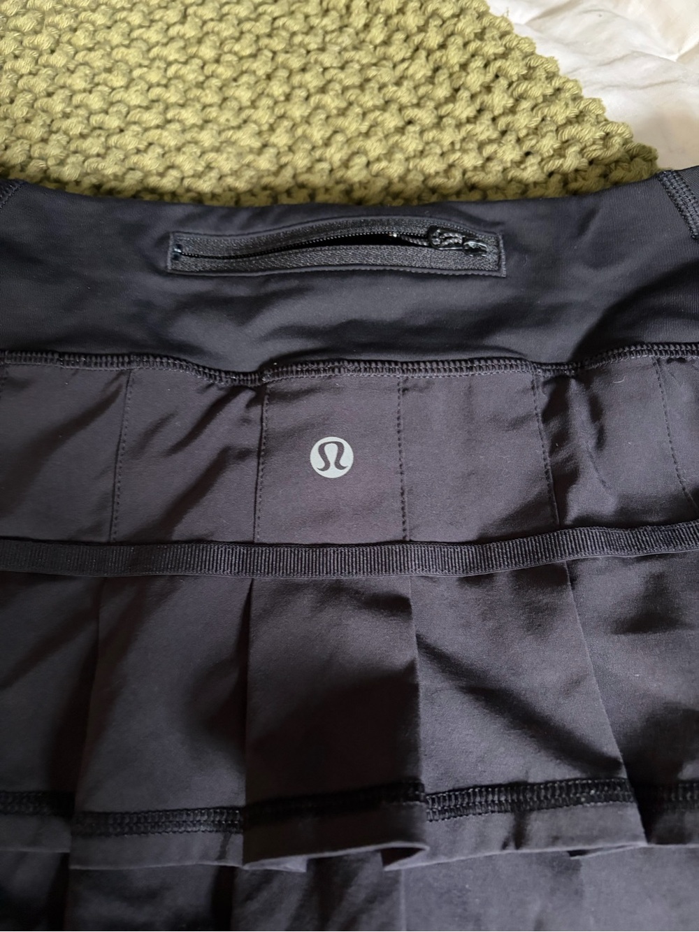 Women's Lululemon Pace Setter skirt skort 6 Black tennis tiered zipper pocket - Picture 4 of 4